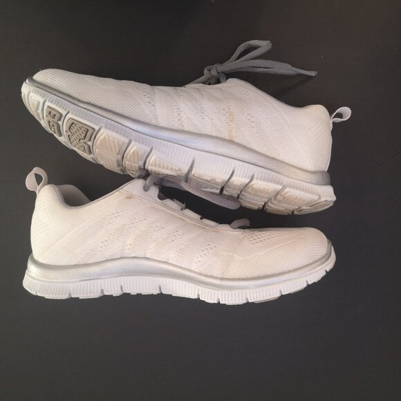 Skechers Skech-Knit Ladies Size 7 Off White lace Closure Flex Sole Sneakers - Picture 4 of 7